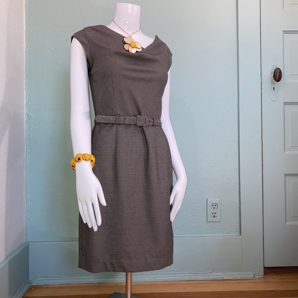 Banana Republic Dress with Belt 2 - Picture 4 of 6